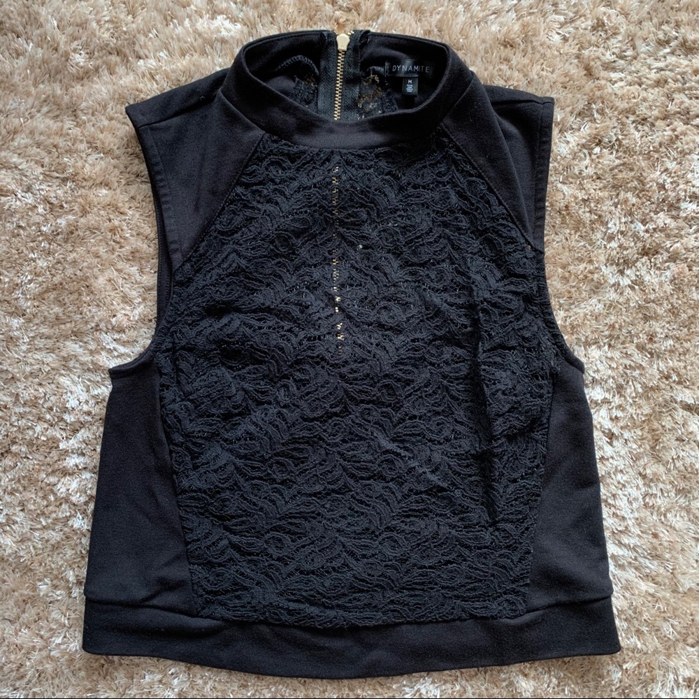 Black Asian Size Medium Sleeveless Shirt